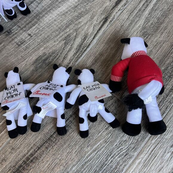 Chick-fil-A EAT MORE CHIKIN Cow Plush Lot of 10 Assorted Plush Christmas - Picture 5 of 10